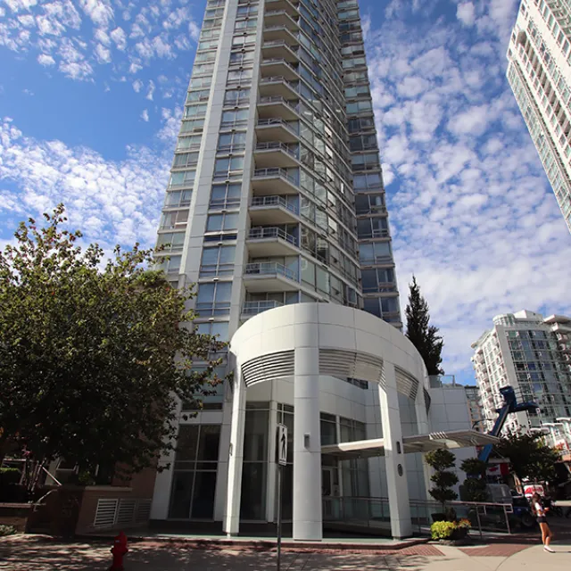 Peninsula in Yaletown - 2 Bedroom Apartment For Rent in Vancouver 1901 - 1201 Marinaside Crescent, Vancouver, BC