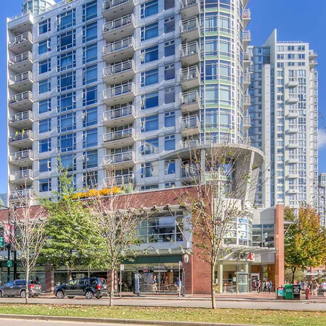 Aquarius III in Yaletown - Furnished 1 Bedroom Apartment For Rent in Vancouver 1002 - 189 Davie Street, Vancouver, BC