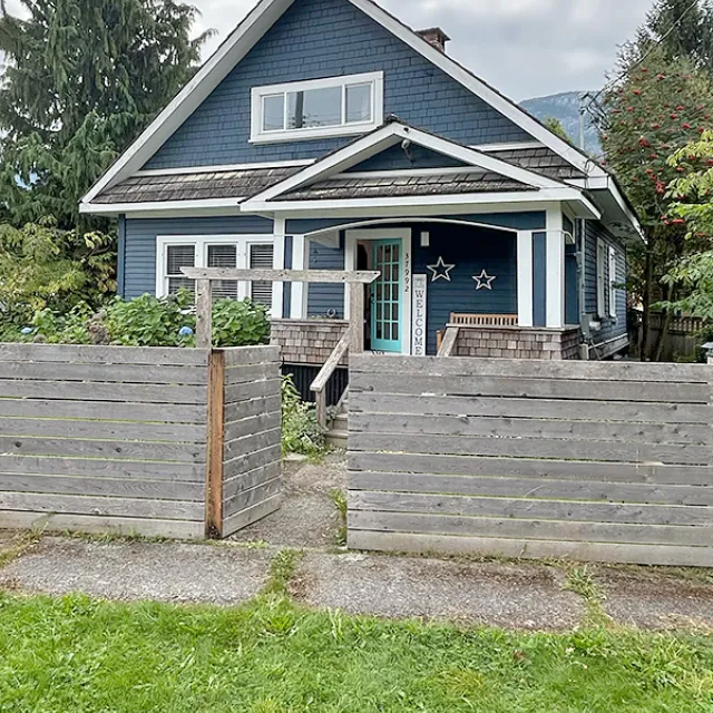 Downtown Squamish - 3 Bedroom House For Rent in Squamish at 37992 Fifth Avenue, Squamish, BC, V8B 1G3 Downtown Squamish - 3 Bedroom House For Rent in Squamish at 37992 Fifth Avenue, Squamish, BC, V8B 1G3