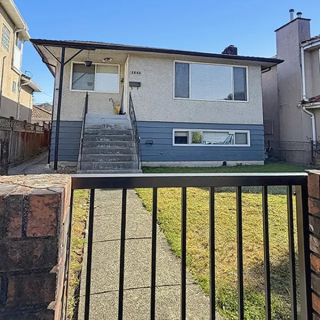 Renfrew Heights - 2 Bedroom Basement For Rent in Vancouver 2862B East 18th Avenue, Vancouver, BC, V5M 2R2