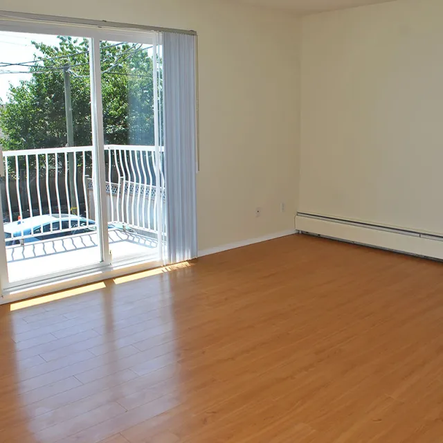 3962 Pender in Burnaby Heights - 1 Bedroom Apartment For Rent in Burnaby 103 - 3962 Pender Street, Burnaby, BC