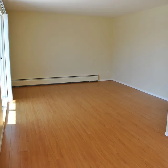 3962 Pender in Burnaby Heights - 1 Bedroom Apartment For Rent in Burnaby 103 - 3962 Pender Street, Burnaby, BC