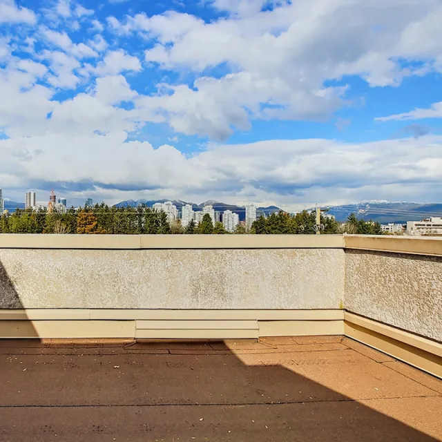 Laurel Court in Fairview - 1 Bedroom Townhouse For Rent in Vancouver 8 - 870 West 7th Avenue, Vancouver, BC, V5Z 4C1