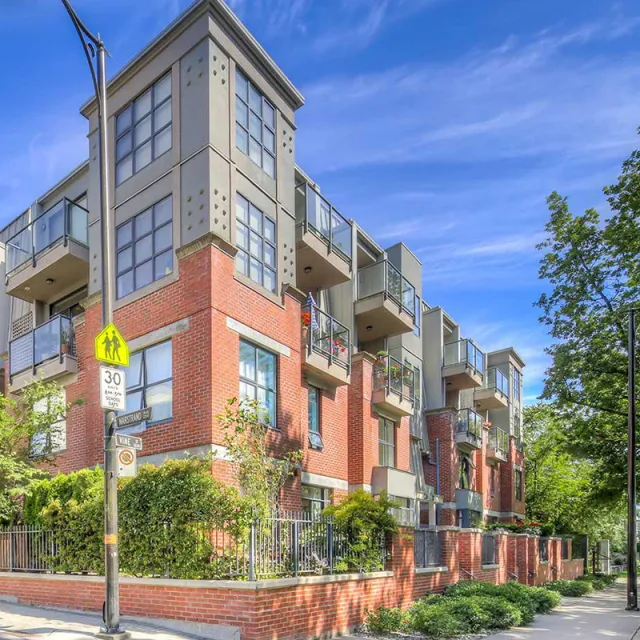 Solo in Kitsilano - Furnished 1 Bedroom Apartment For Rent in Vancouver 609 - 2228 Marstrand Avenue, Vancouver, BC, V6K 4T1