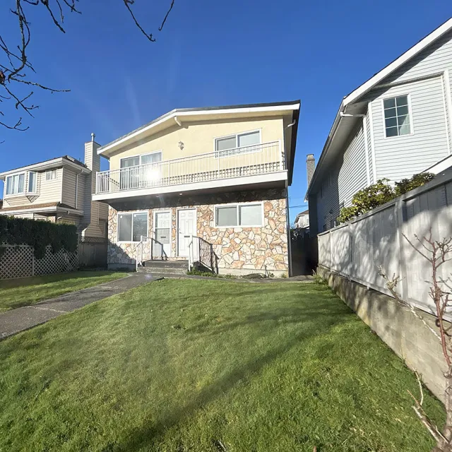 Marpole - 3 Bedroom House (Upper Level) For Rent in Vancouver 8407 Osler Street, Vancouver, BC