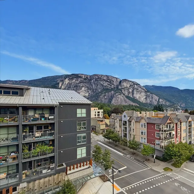 The Lauren in Downtown Squamish - 2 Bedroom Loft For Rent in Squamish 604 - 38013 Third Avenue, Squamish, BC, V8B 0Z8