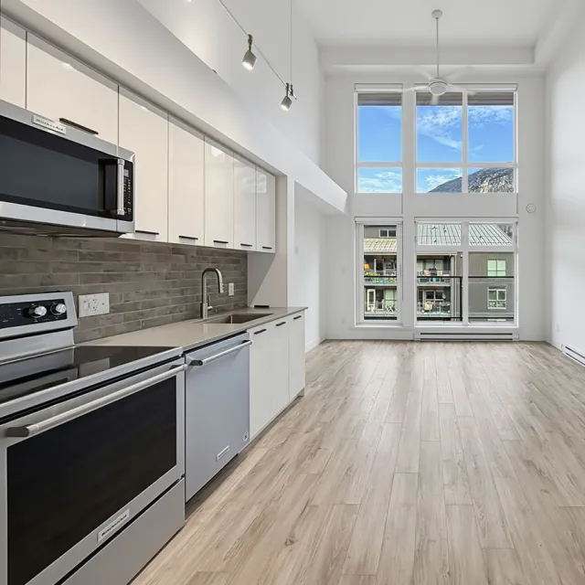 The Lauren in Downtown Squamish - 2 Bedroom Loft For Rent in Squamish 604 - 38013 Third Avenue, Squamish, BC, V8B 0Z8