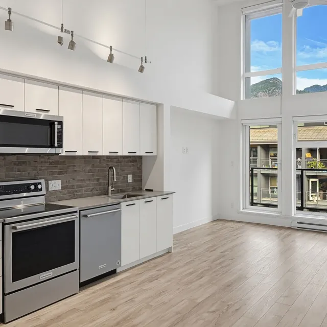 The Lauren in Downtown Squamish - 2 Bedroom Loft For Rent in Squamish 604 - 38013 Third Avenue, Squamish, BC, V8B 0Z8