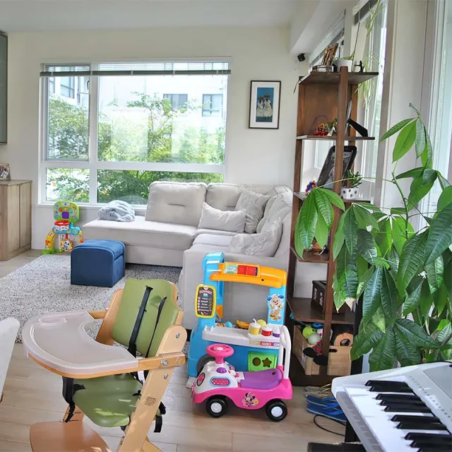 Madison &amp; Dawson in Brentwood - 3 Bedroom Apartment For Rent in Burnaby 213 - 2188 Madison Avenue, Burnaby, BC