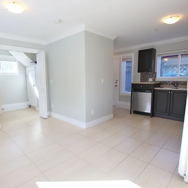 Renfrew Collingwood - 2 Bedroom Laneway House For Rent in Vancouver 2949A East 4th Avenue, Vancouver, BC