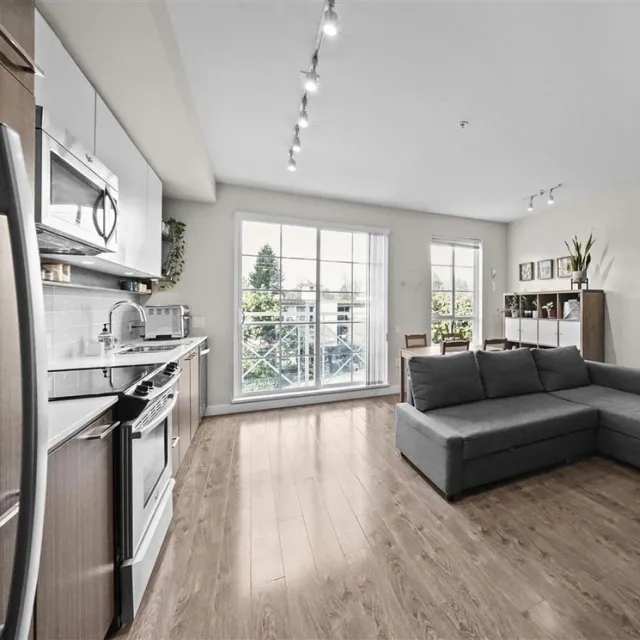 Emerson in Coquitlam West - Unfurnished, Pet Friendly, 1 Bed 1 Bath Apartment For Rent at 301 - 618 Como Lake, Coquitlam Emerson in Coquitlam West - Unfurnished, Pet Friendly, 1 Bed 1 Bath Apartment For Rent at 301 - 618 Como Lake, Coquitlam
