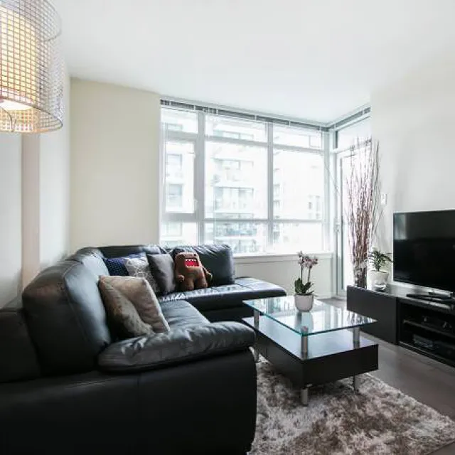 Pinnacle Living False Creek in Olympic Village - 1 Bedroom Apartment For Rent in Vancouver 805 - 89 West 2nd Avenue, Vancouver, BC