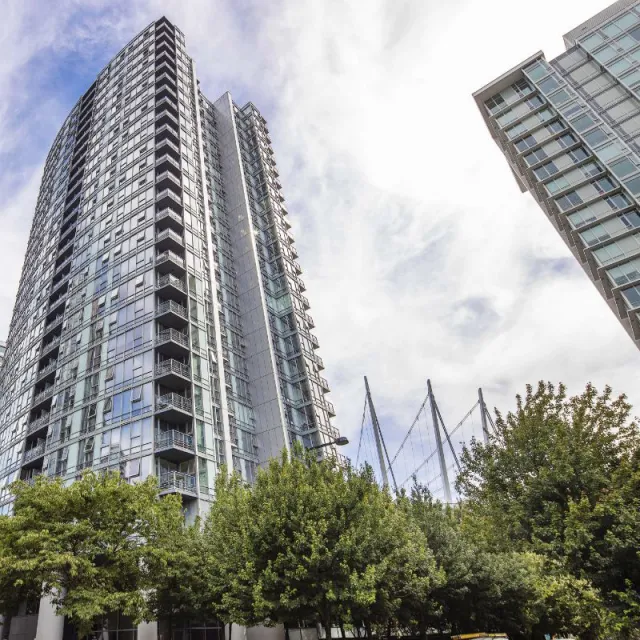 Spectrum in Downtown - 1 Bedroom Apartment For Rent in Vancouver 2506 - 668 Citadel Parade, Vancouver, BC