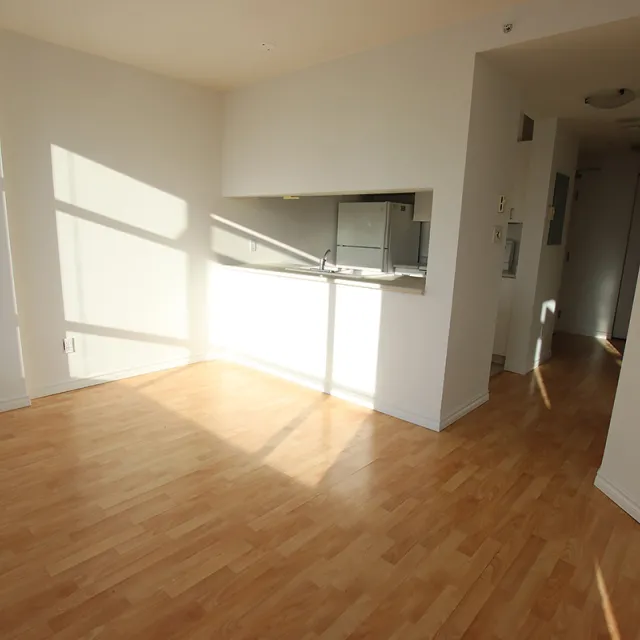 Conference Plaza in Downtown - 1 Bedroom Apartment For Rent in Vancouver 2701 - 438 Seymour Street, Vancouver, BC