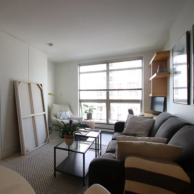Eight One Nine in Downtown - 1 Bedroom Apartment For Rent in Vancouver 706 - 819 Hamilton Street, Vancouver, BC