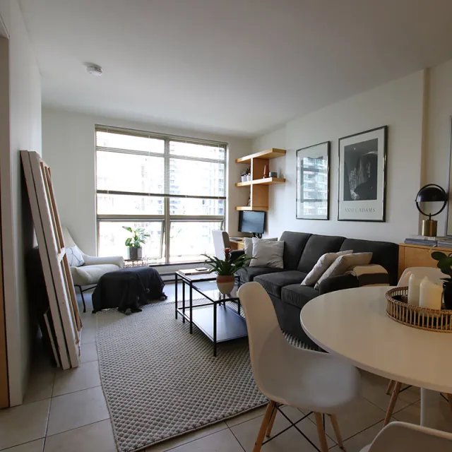 Eight One Nine in Downtown - 1 Bedroom Apartment For Rent in Vancouver 706 - 819 Hamilton Street, Vancouver, BC