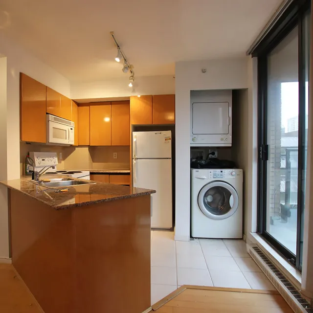 Genesis in Downtown - Studio For Rent in Vancouver 804 - 1189 Howe Street, Vancouver, BC