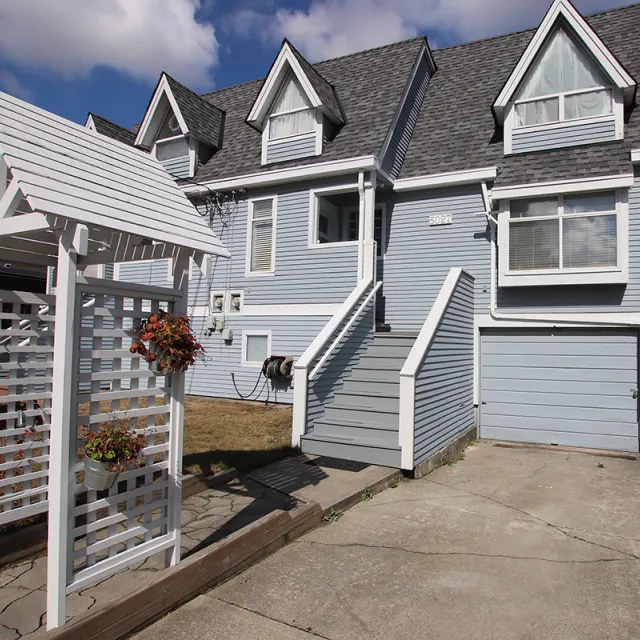 Metrotown - 1 Bedroom Basement For Rent in Burnaby 5027B Watling Street, Burnaby, BC