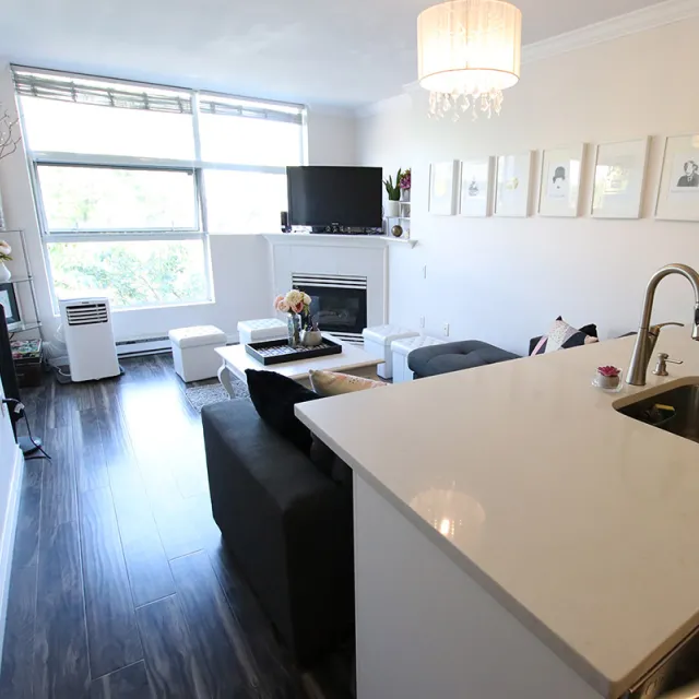 Broadway Crest in Mount Pleasant East - Furnished 1 Bedroom Apartment For Rent in Vancouver 322 - 418 East Broadway, Vancouver, BC