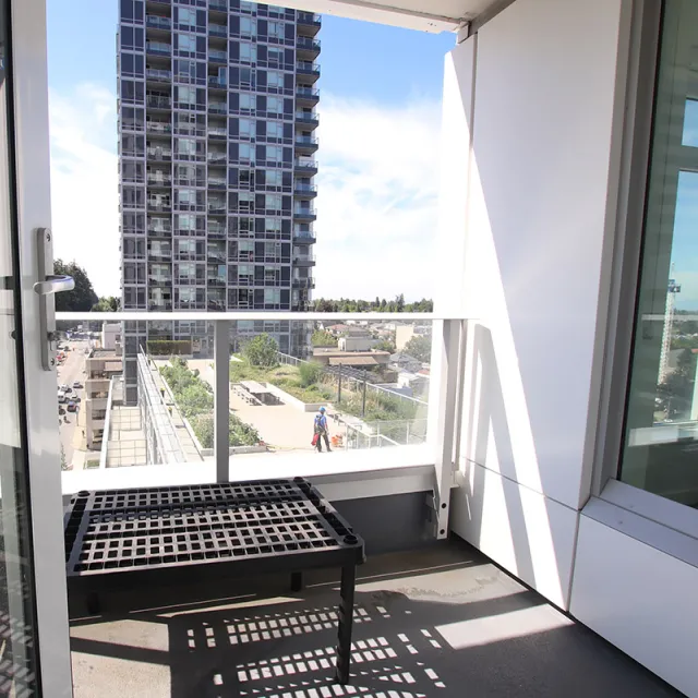 Wall Centre Central Park Tower 2 in Renfrew Collingwood - 2 Bedroom Apartment For Rent in Vancouver 1607 - 5515 Boundary Road, Vancouver, BC