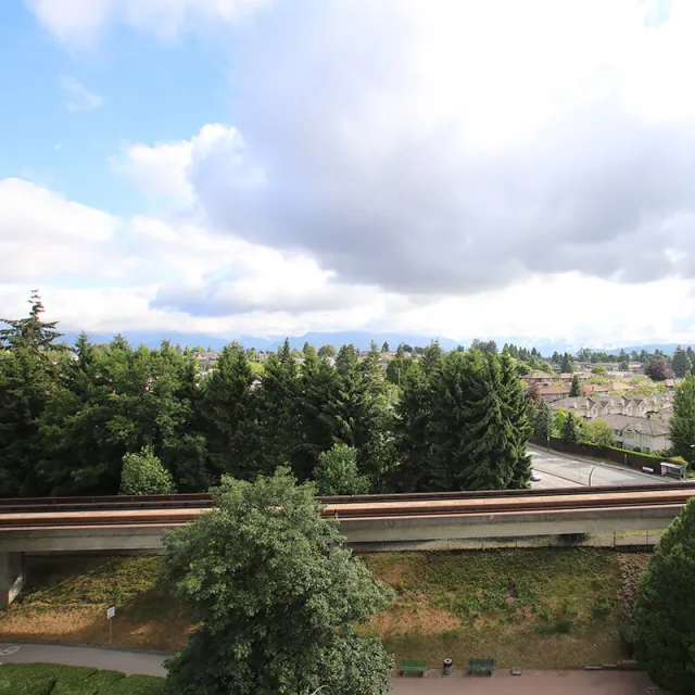 Wall Centre Central Park Tower 3 in Renfrew Collingwood - 1 Bedroom Apartment For Rent in Vancouver 1008 - 5470 Ormidale Street, Vancouver, BC