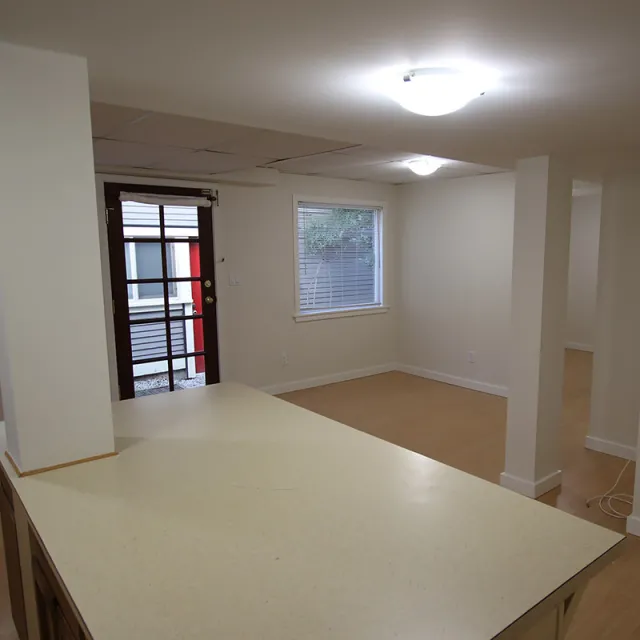 Commercial Drive - 2 Bedroom Basement For Rent in Vancouver 1737 Charles Street, Vancouver, BC