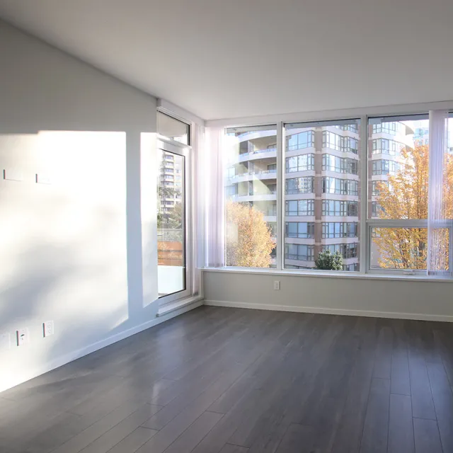 Aldynne on the Park in Metrotown - 2 Bedroom Apartment For Rent in Burnaby 302 - 5883 Barker Avenue, Burnaby, BC