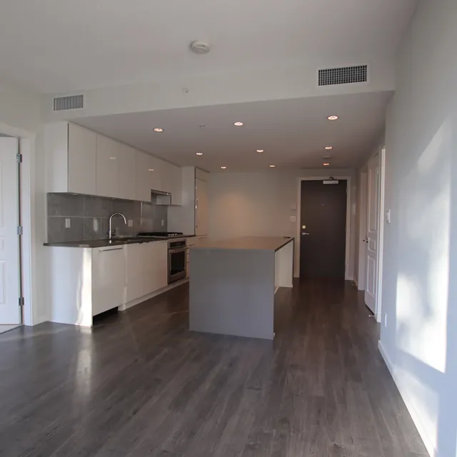 Aldynne on the Park in Metrotown - 2 Bedroom Apartment For Rent in Burnaby 302 - 5883 Barker Avenue, Burnaby, BC