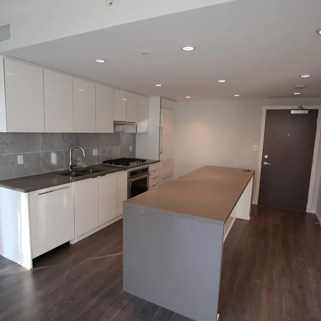 Aldynne on the Park in Metrotown - 2 Bedroom Apartment For Rent in Burnaby 302 - 5883 Barker Avenue, Burnaby, BC