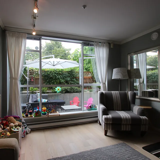 Connaught in Kitsilano - 2 Bedroom Apartment For Rent in Vancouver 105 - 2268 West 12th Avenue, Vancouver, BC