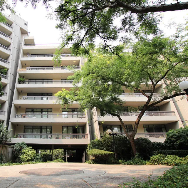 The Parkcrest in Metrotown - 2 Bedroom Apartment For Rent in Burnaby 209 - 5932 Patterson Avenue, Burnaby, BC