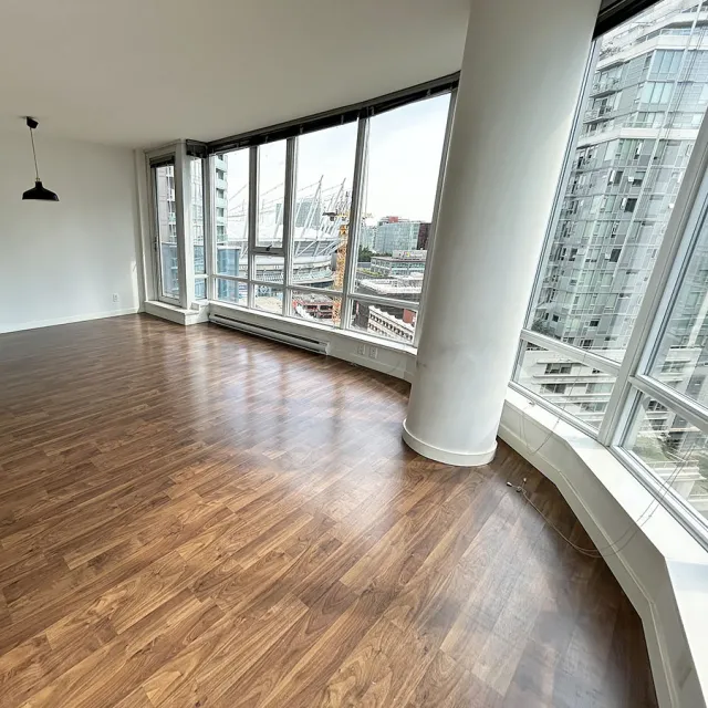 TV Towers in Yaletown - 2 Bedroom Apartment For Rent in Vancouver 1703 - 788 Hamilton Street, Vancouver, BC, V6B 0E9