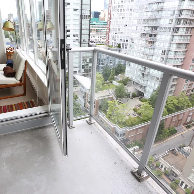 Miro in Yaletown - 1 Bedroom Apartment For Rent in Vancouver 1602 - 1001 Richards Street, Vancouver, BC