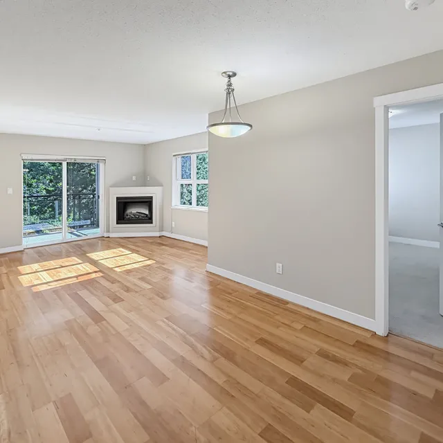 Braebern in Fairview - 2 Bedroom Apartment For Rent in Vancouver 302 - 736 West 14th Avenue, Vancouver, BC, V5Z 1P9