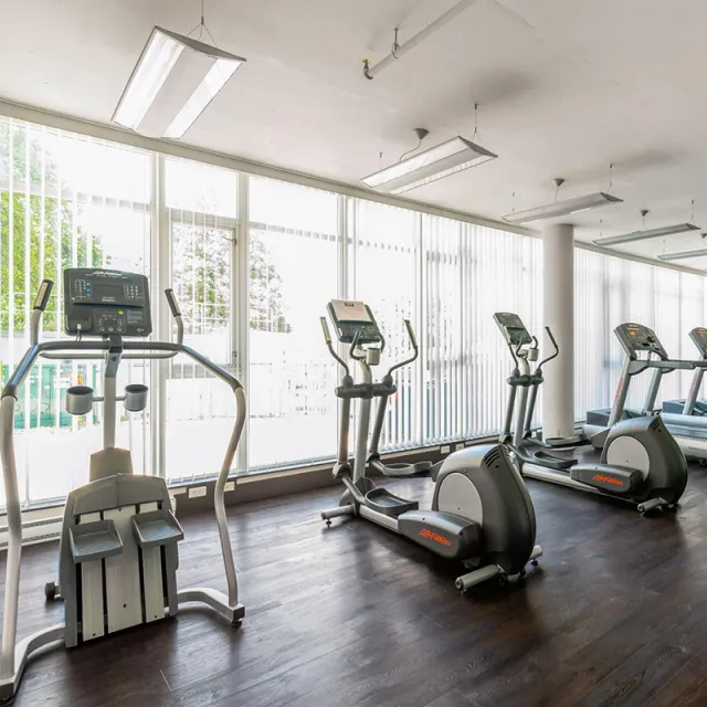 2300 Kingsway in Renfrew Collingwood - 1 Bedroom Apartment For Rent in Vancouver 1910 - 4815 Eldorado Mews, Vancouver, BC