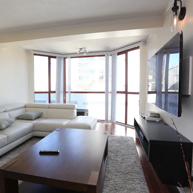 Imperial Tower in Downtown - Furnished 2 Bedroom Apartment For Rent in Vancouver 1206 - 811 Helmcken Street, Vancouver, BC