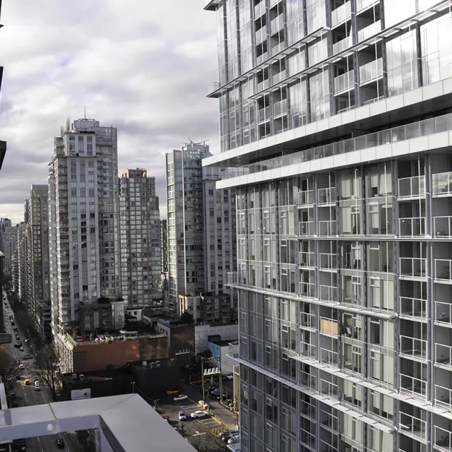 LHermitage in Downtown - 1 Bedroom Apartment For Rent in Vancouver 2005 - 788 Richards Street, Vancouver, BC