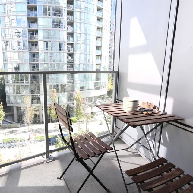 Azura in Yaletown - Furnished 1 Bedroom Apartment For Rent in Vancouver 606 - 1495 Richards Street, Vancouver, BC