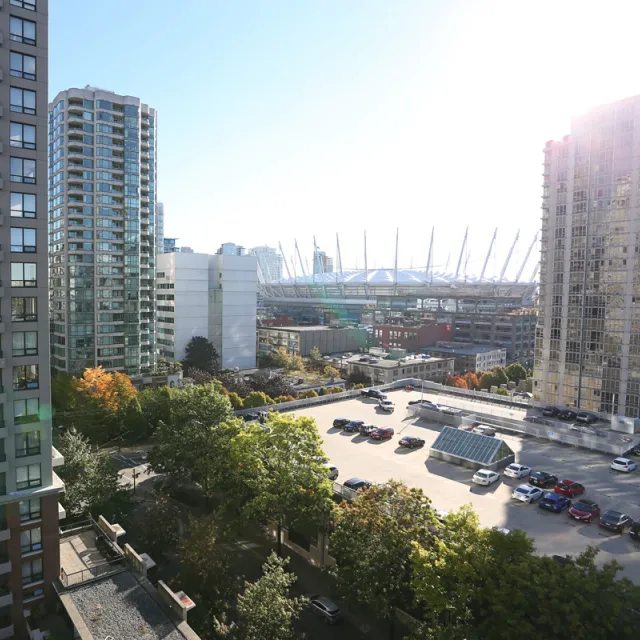 Yaletown Park in Yaletown - Furnished 1 Bedroom Apartment For Rent in Vancouver 1303 - 977 Mainland Street, Vancouver, BC