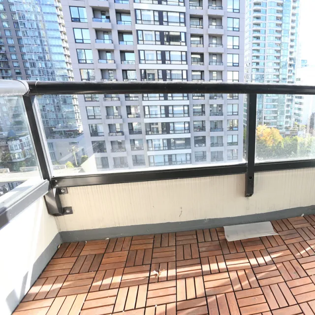 Yaletown Park in Yaletown - Furnished 1 Bedroom Apartment For Rent in Vancouver 1303 - 977 Mainland Street, Vancouver, BC