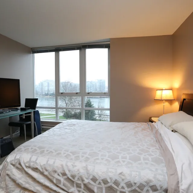 Coopers Pointe in Yaletown - 2 Bedroom Apartment For Rent in Vancouver 501 - 980 Cooperage Way, Vancouver, BC, V6B 0C3