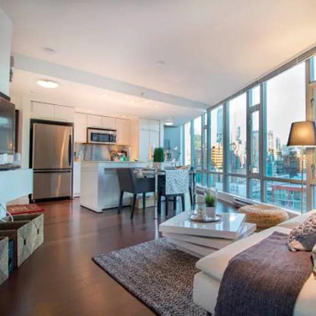 Elan in Downtown - Furnished 2 Bedroom Apartment For Rent in Vancouver 1701 - 1255 Seymour Street, Vancouver, BC