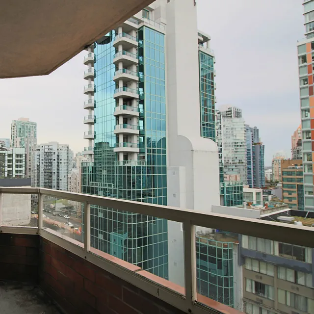 Hornby Court in Downtown - Furnished 1 Bedroom Apartment For Rent in Vancouver 1001 - 1330 Hornby Street, Vancouver, BC