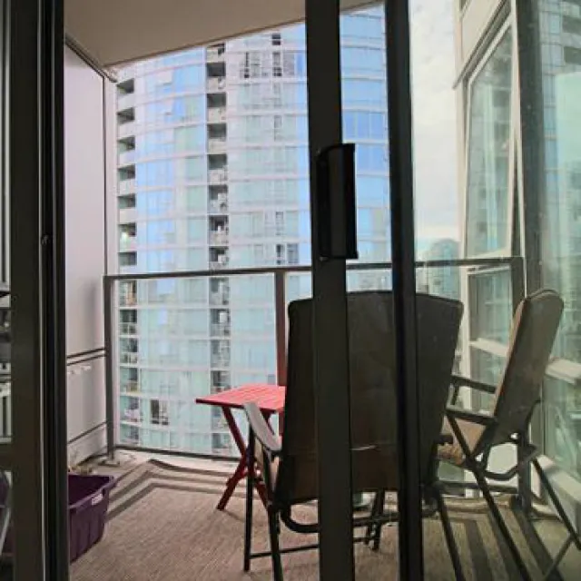 Azura in Yaletown - Furnished 1 Bedroom Apartment For Rent in Vancouver 1506 - 1438 Richards Street, Vancouver, BC