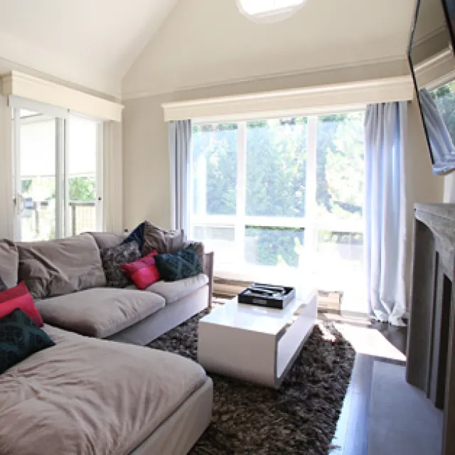 Colony Bay in Brighouse - 2 Bedroom Apartment For Rent in Richmond 306 - 7457 Moffatt Road, Richmond, BC