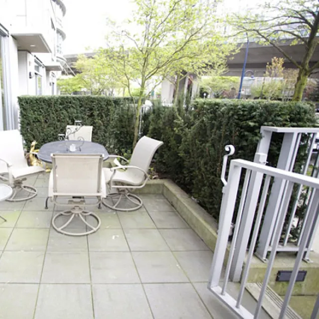 Coopers Pointe in Yaletown - 2 Bedroom Townhouse For Rent in Vancouver 960 Cooperage Way, Vancouver, BC