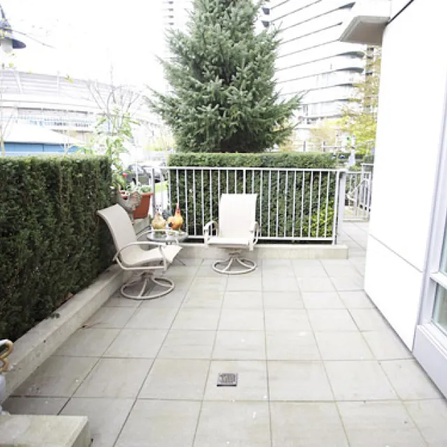 Coopers Pointe in Yaletown - 2 Bedroom Townhouse For Rent in Vancouver 960 Cooperage Way, Vancouver, BC