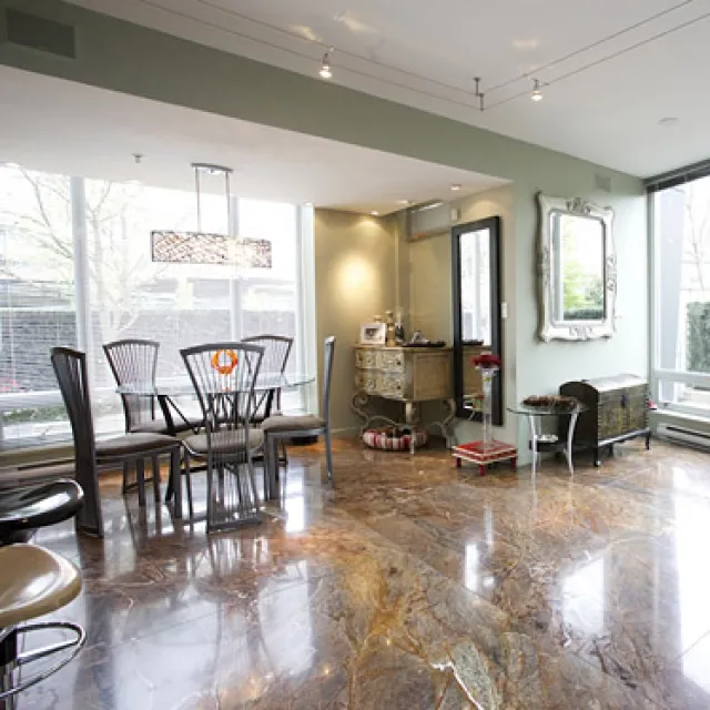 Coopers Pointe in Yaletown - 2 Bedroom Townhouse For Rent in Vancouver 960 Cooperage Way, Vancouver, BC