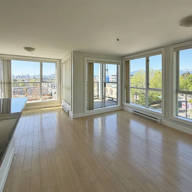 City View Terraces in Commercial Drive - 2 Bedroom Apartment For Rent in Vancouver 402 - 1718 Venables Street, Vancouver, BC, V5L 2H4