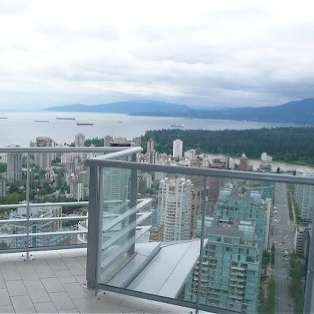 Shangri-La in Downtown - 2 Bedroom Apartment For Rent in Vancouver 5202 - 1128 West Georgia Street, Vancouver, BC